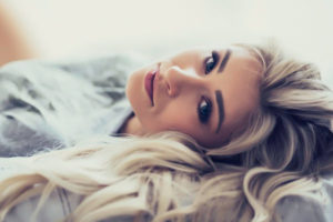 How to maintain your eyelash extensions at home