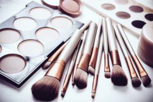 A guide to buying makeup brushes