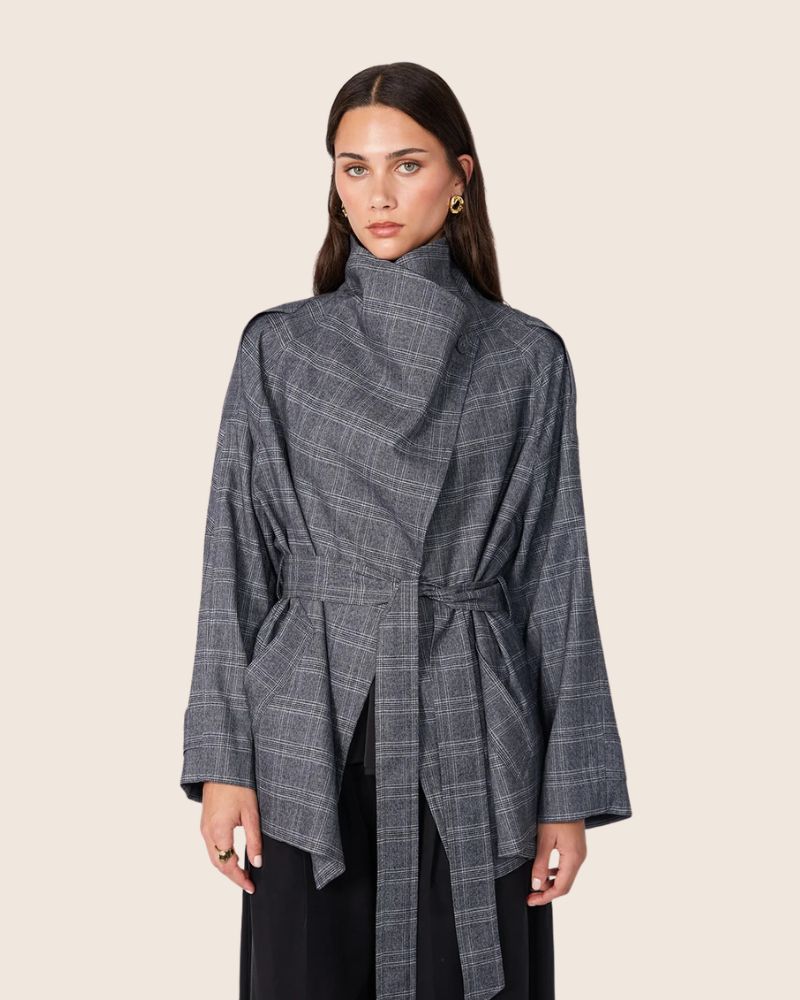 Moochi assign short trench grey marle plaid